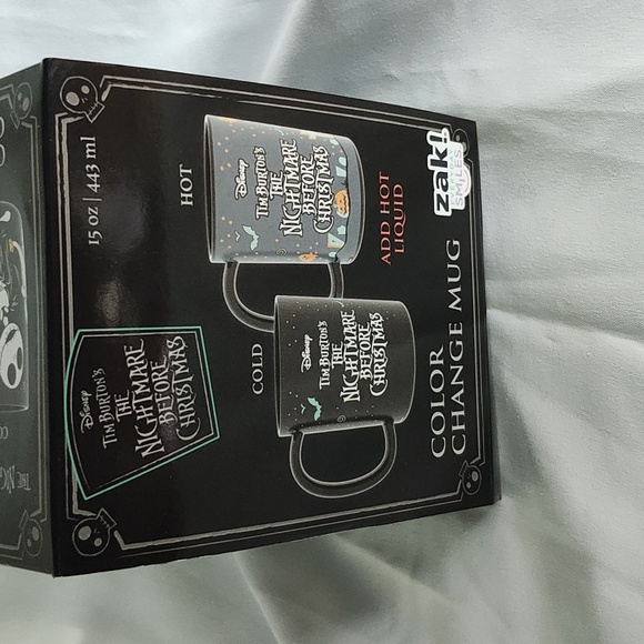 Disney Black and Red Color Change Mug with Characters - Picture 4 of 5